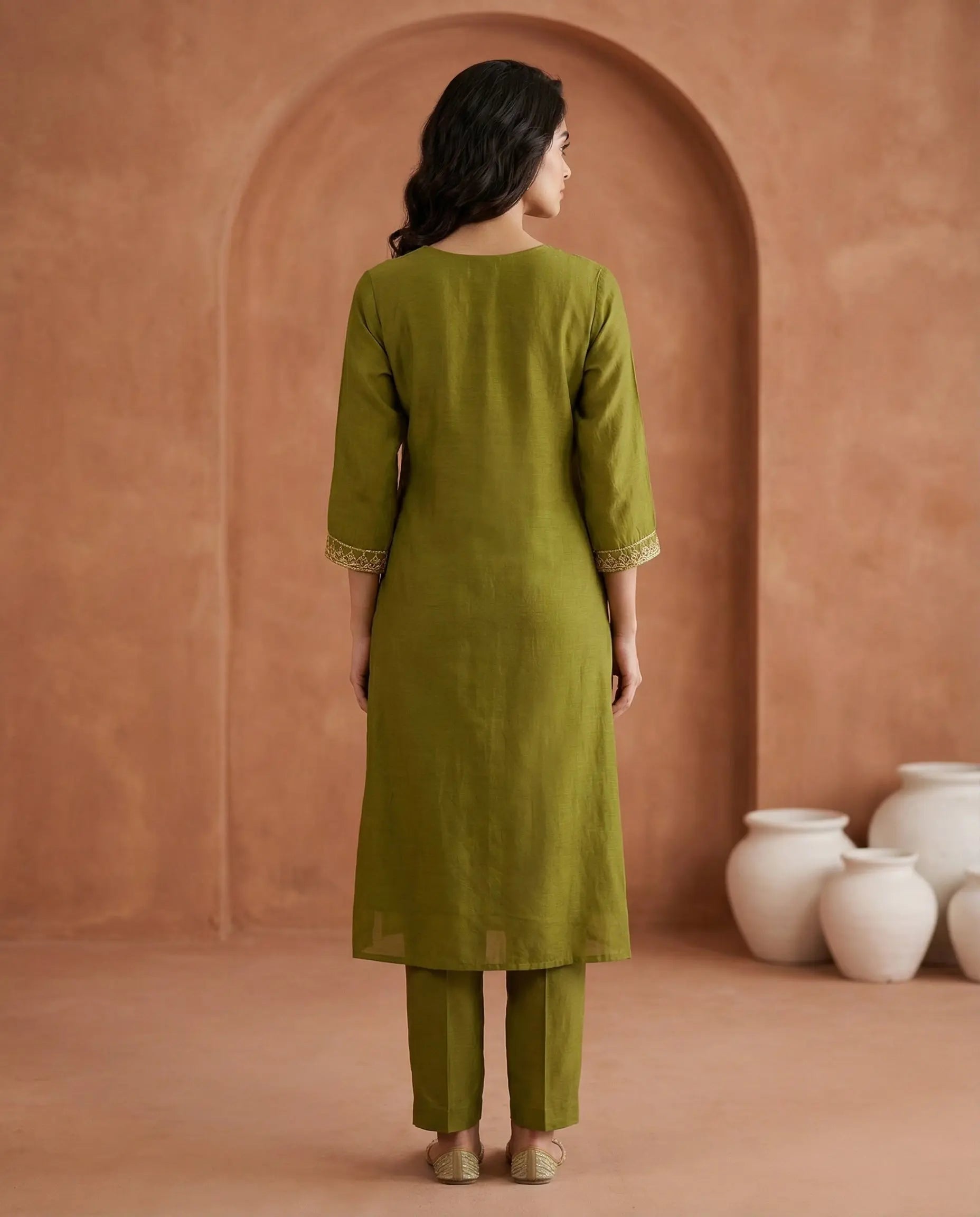 Olive Green Embroidered Kurta Set with Dupatta & Pants | Floral Thread Work-1
