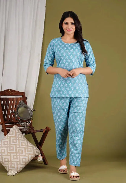 Trendy Stylish Floral Print co-ord set for girls and women 13374