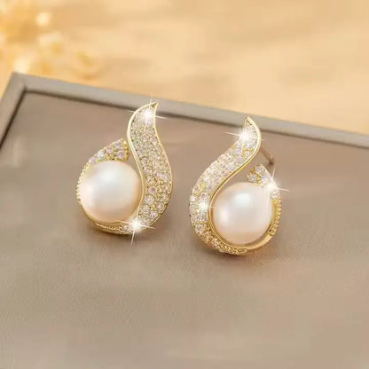 Elegant Teardrop Stud Pearl Earrings-3
