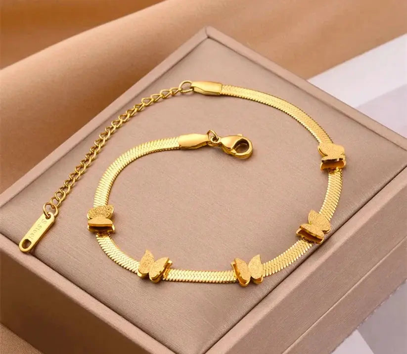 Elegant Butterfly Charm Bracelet-2
