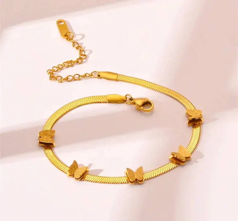 Elegant Butterfly Charm Bracelet-3