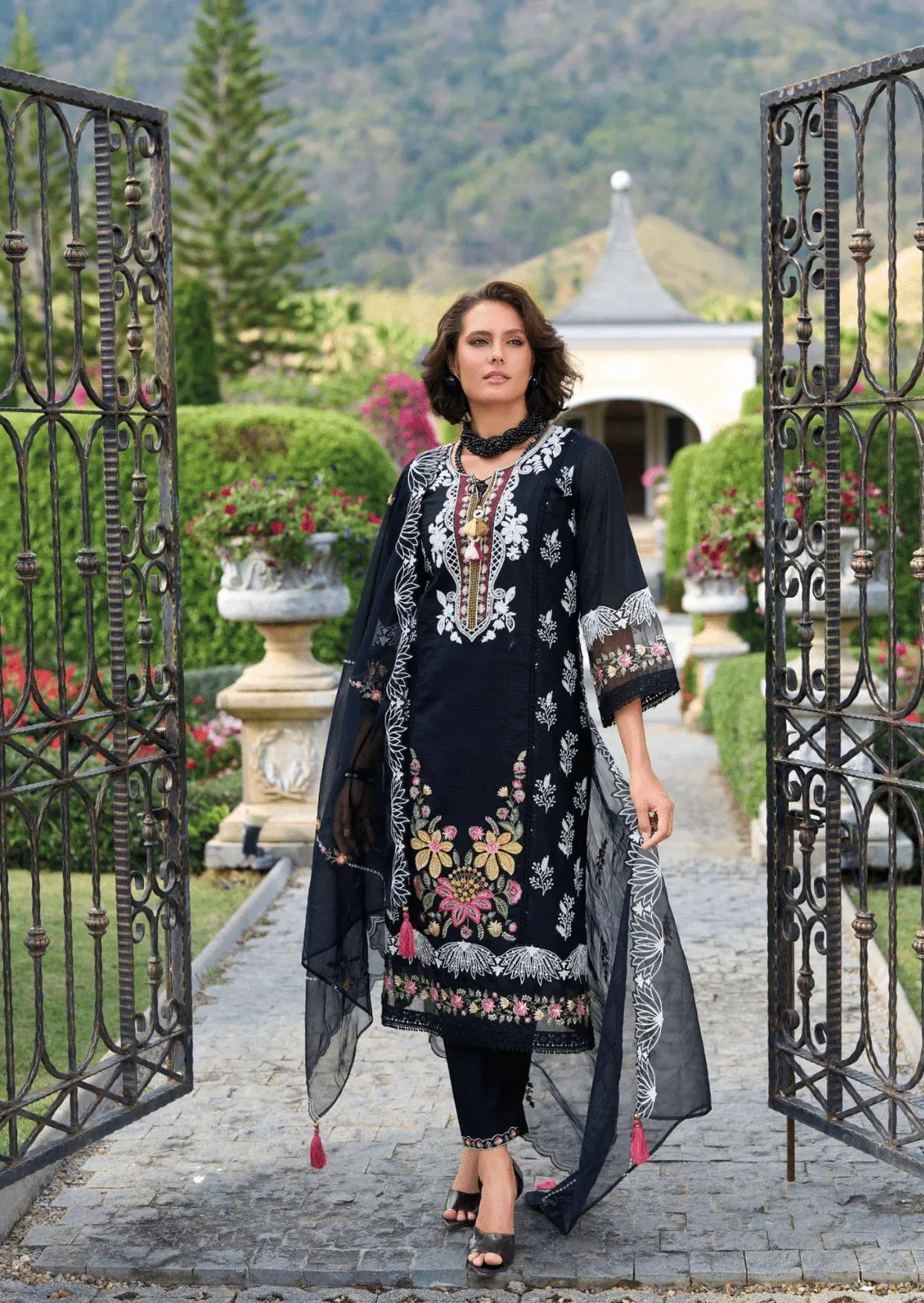 Zahra Noir Luxe Cotton Embroidered Suit Set-3